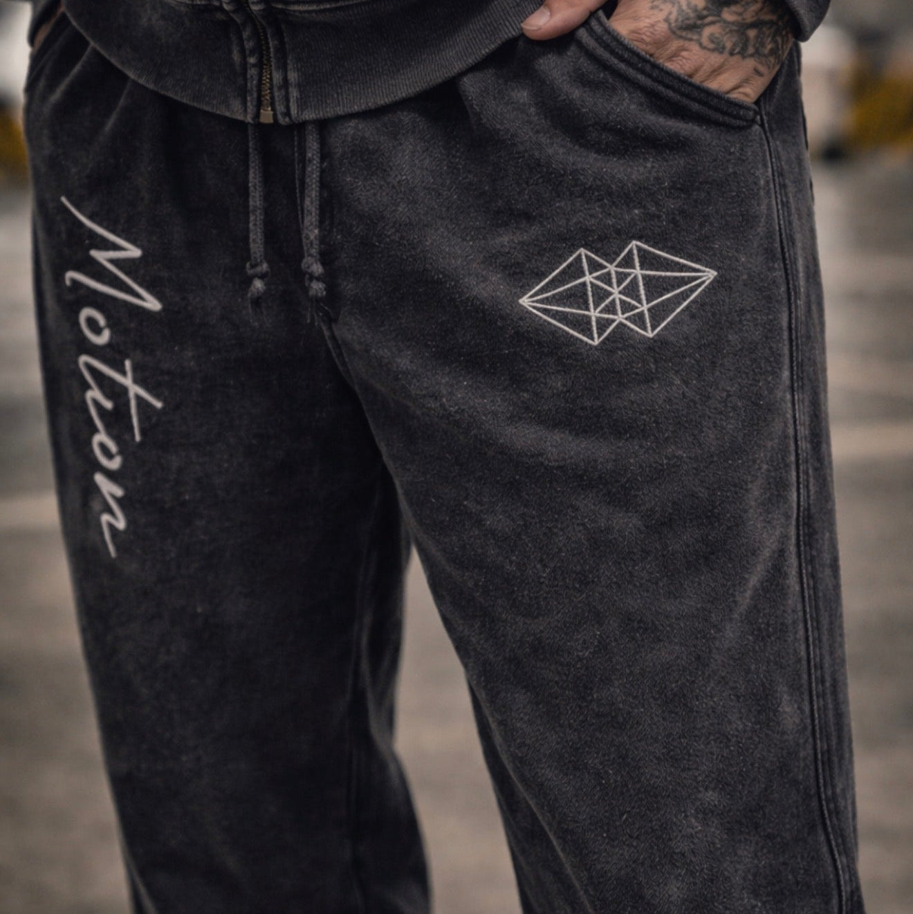 Motion Express Essential Joggers