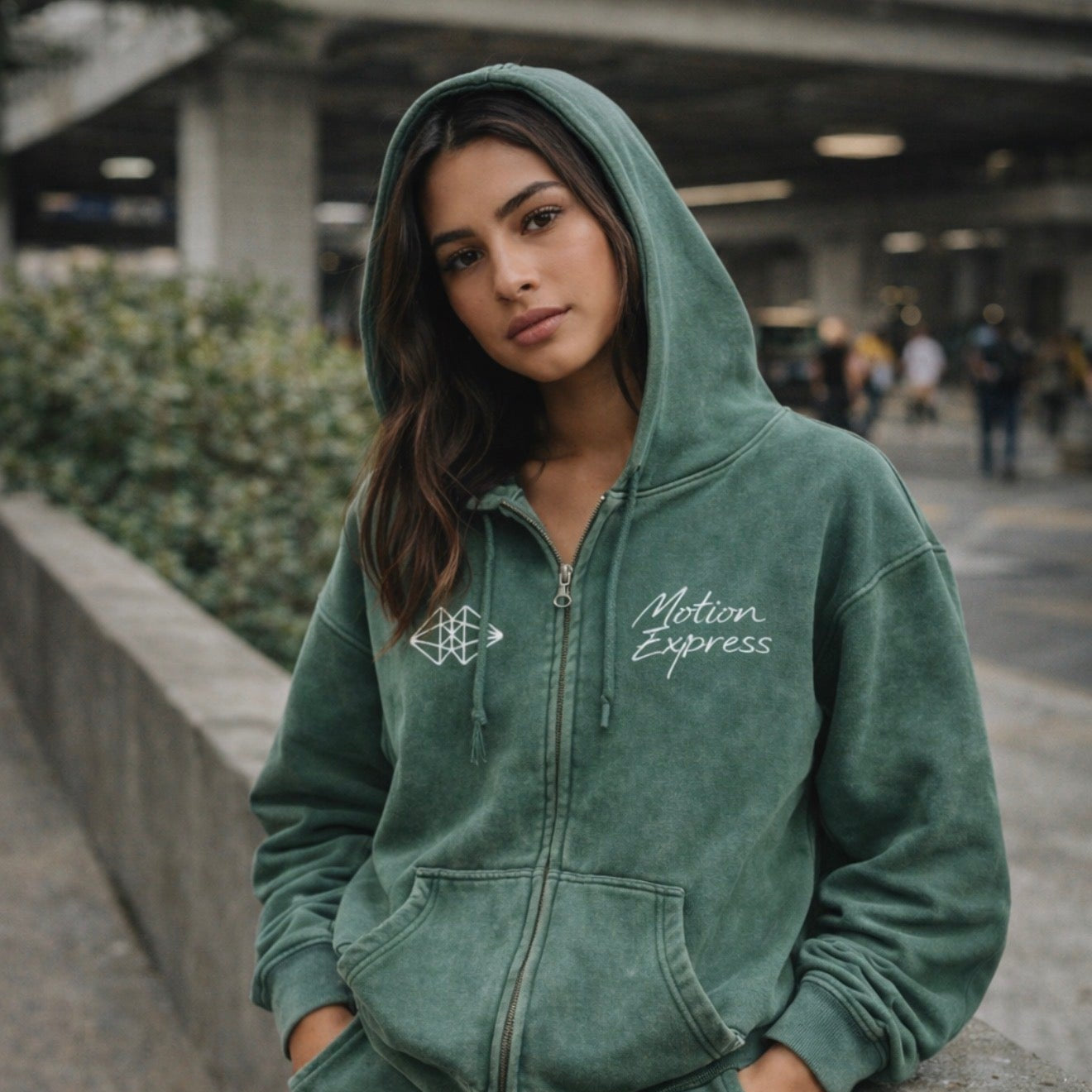 Motion Express Essential Zip Hoodie